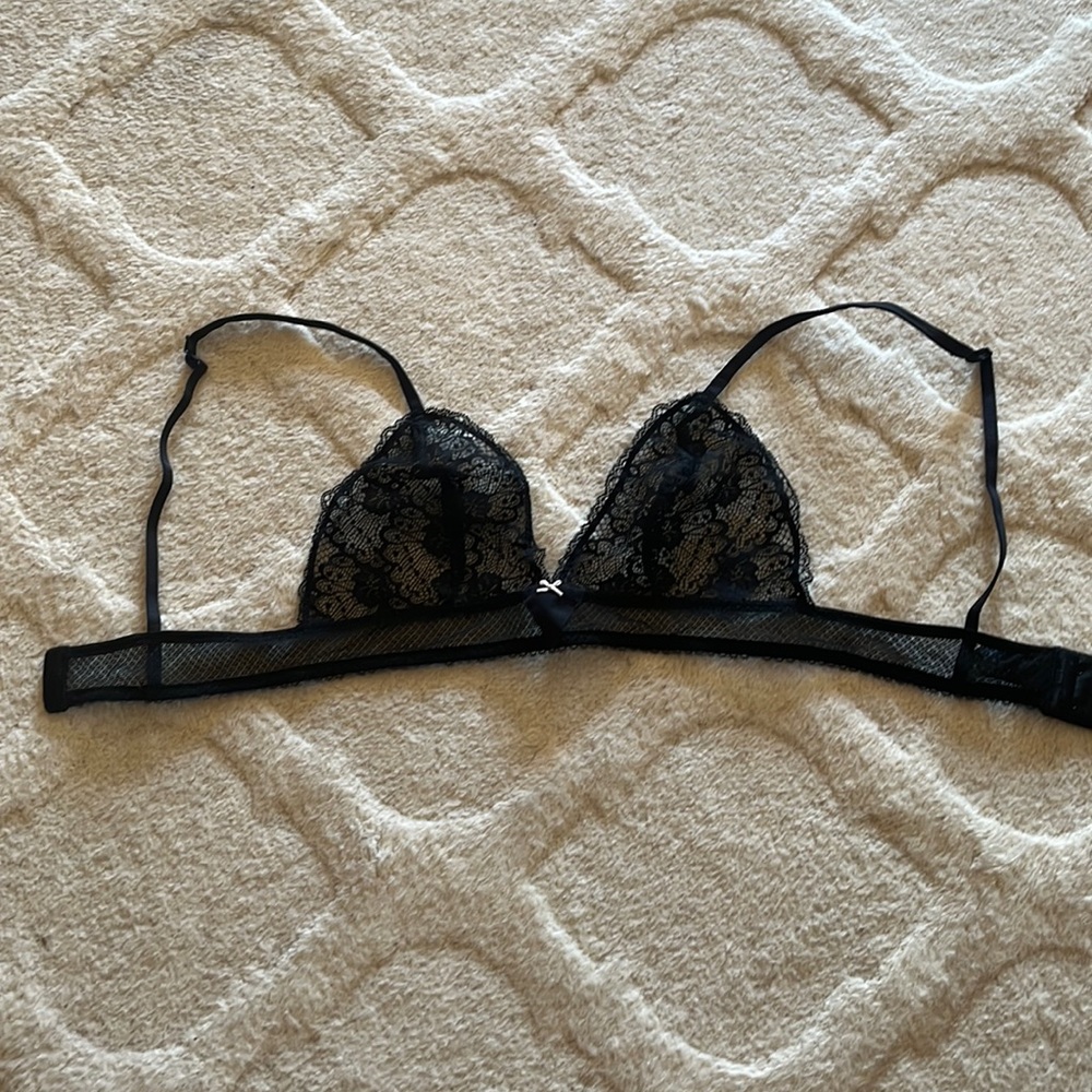 Heidi Klum soft Lacey look no padding bra